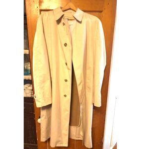 Vintage Christian Dior Monsieur Paris New York Trench Coat in Tan Size 44 X